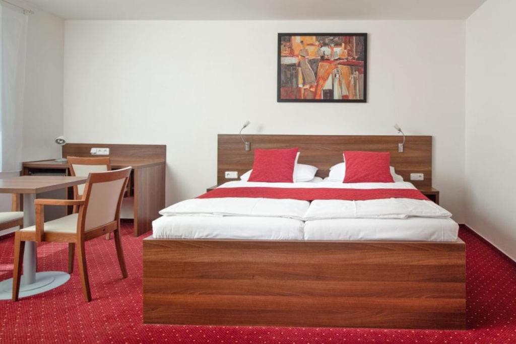 Pension Primus Beroun  Extérieur photo